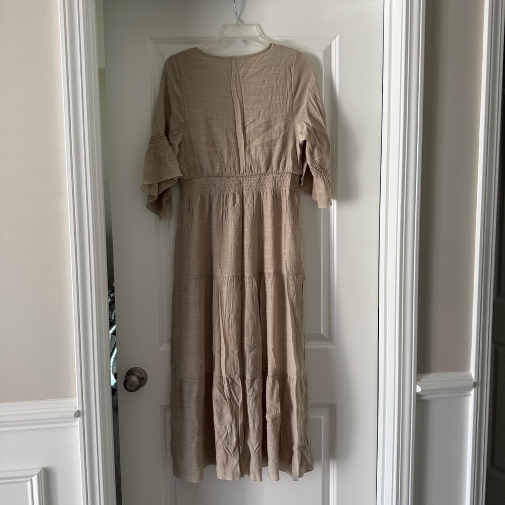 J Gee boho tan tiered dress, bell sleeves